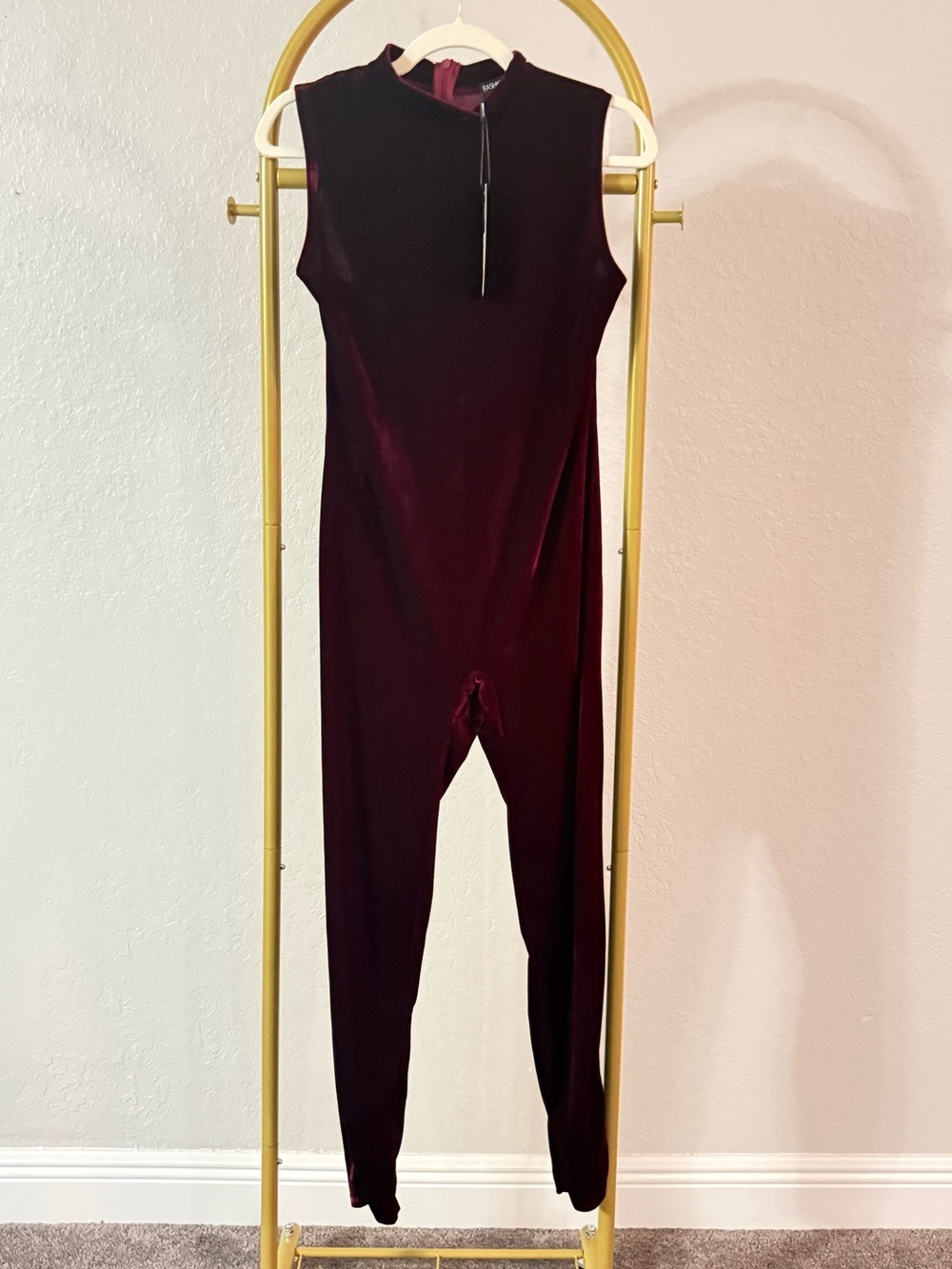 NWT Fashion Nova Catch Me Inside Velvet Jumpsuit Burgundy -Large - Picture 3 of 4